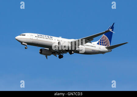 United Airlines Boeing 737-824 (immatriculé N76519) l'Aéroport International de San Francisco (SFO) sur San Mateo, Californie, États-Unis d'Amérique Banque D'Images