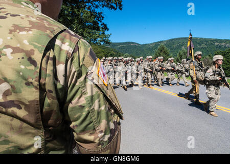 Classe de 2020-mars Parade retour à l'Académie militaire, West Point, NY, USA Banque D'Images