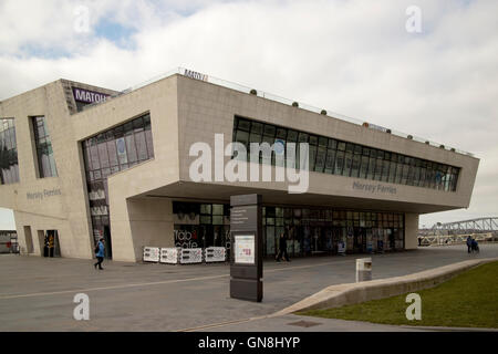 Mersey ferries pier head terminal building pierhead Liverpool Merseyside UK Banque D'Images