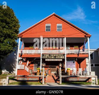 Automne Vermont avant magasin, Weston, Vermont, Nouvelle-Angleterre, automne 2014, États-Unis, vieux magasin de pays Banque D'Images