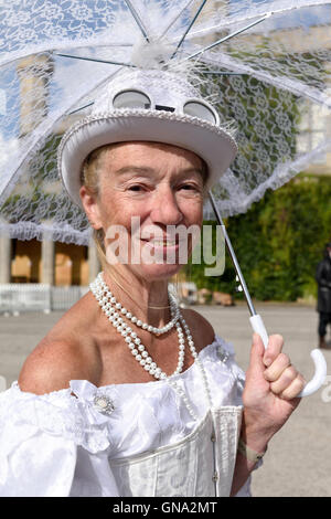 Lincoln, Royaume-Uni. Août 29, 2016. Dernier jour du plus grand festival steampunk en Europe, à travers le quartier historique de la ville de Lincoln. Steampunks sont venus de tous les coins du monde pour être à l'événement aujourd'hui . Crédit : Ian Francis/Alamy Live News Banque D'Images