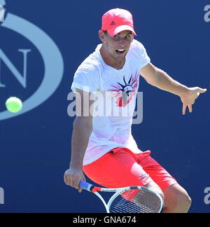 Flushing Meadows, New York, USA. Août 28, 2016. US Open Tennis championships. La formation et les qualifications. Dominic Thiem © Plus Sport Action/Alamy Live News Banque D'Images