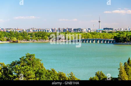 Le Lac de Kunming vu du Palais d'été - Beijing Banque D'Images