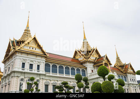 Le Chakri Maha Prasat trône Hall est au cour du Grand Palais à Bangkok en Thaïlande Banque D'Images