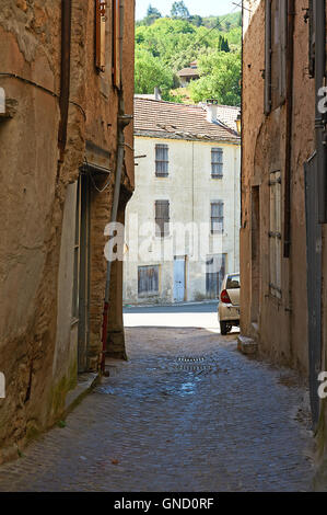 Scènederue dans le village de Olargues dans l'hérault département. Banque D'Images