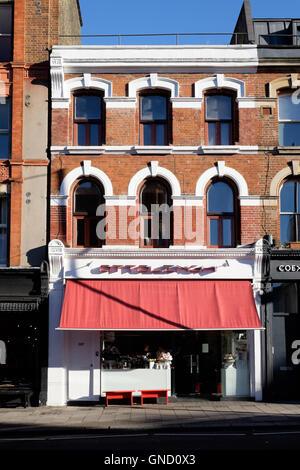 Extérieur de l'épicerie fine et restaurant sur Ottolenghi Upper Street à Islington, Londres, Royaume-Uni. Banque D'Images
