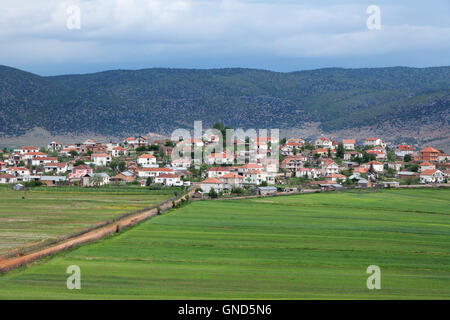 Village rural de Pustec, le lac Prespa, Albanie Banque D'Images