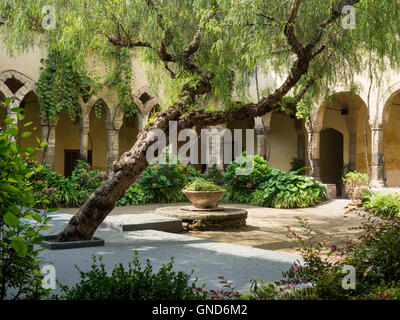 Cloîtres dans Convento di San Francesco à Sorrente Italie Banque D'Images