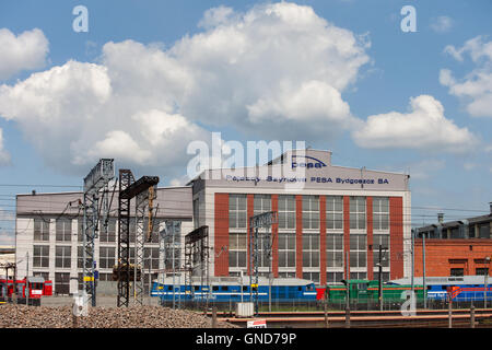 PESA Bydgoszcz SA (Pojazdy Szynowe PESA SA), bâtiment de l'usine de fabrication de véhicules sur rail à Bydgoszcz, Pologne Banque D'Images