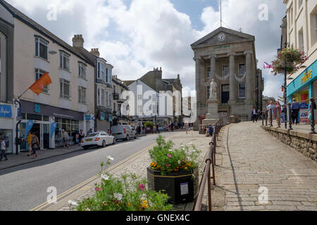 Une ville de Penzance Cornwall West England UK Humphrey Davey Street juif du marché Banque D'Images