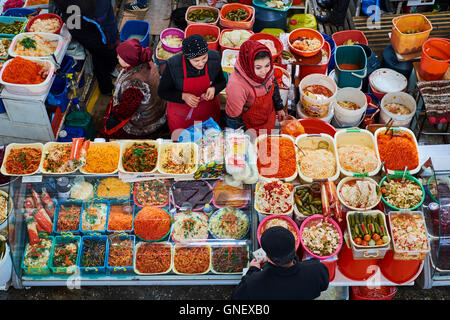 L'Ouzbékistan, Tachkent, bazar Chorsu, marché alimentaire Banque D'Images