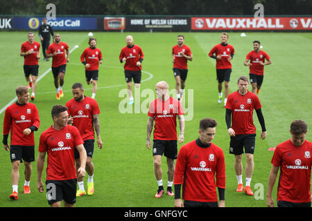 L'équipe de football du Pays de Galles, train avant leurs matches de qualification pour la coupe du monde contre la Moldavie Banque D'Images