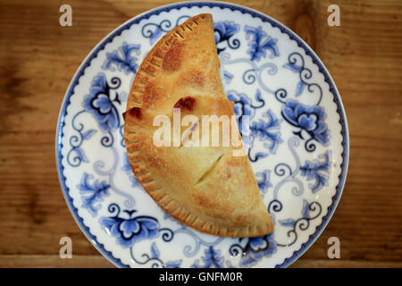 En Floride, aux États-Unis. Août 31, 2016. Mangue et pêche tarte à la main de saison Cuisine Régionale & Public House à West Palm Beach Mercredi, 31 août, 2016. © Bruce R. Bennett/Le Palm Beach Post/ZUMA/Alamy Fil Live News Banque D'Images