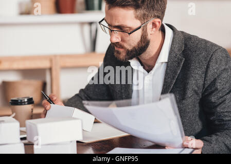 Au cours des expéditions d'aujourd'hui Banque D'Images