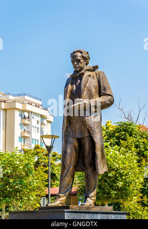 Statue d'Ibrahim Rugova à Pristina - Kosovo Banque D'Images