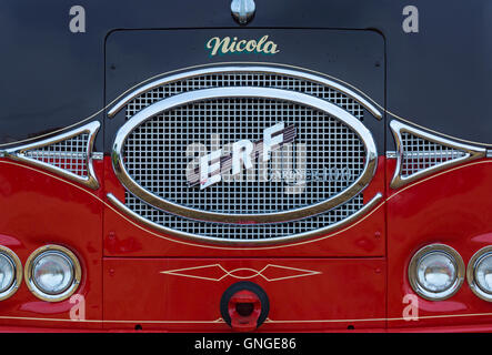 Écusson et logo ERF Gardner 100 sur la calandre du véhicule à Great Dorset Steam Fair, Tarrant Hinton, Dorset UK en août Banque D'Images