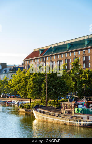 Voile sur le lac de Elaintarhanlahti à Helsinki - Finlande Banque D'Images