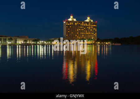 The Westin SAVANNAH HARBOR RESORT (©THOMAS & HUTTON, 1999) DE LA RIVIÈRE SAVANNAH SAVANNAH GEORGIA USA HUTCHINSON ISLAND Banque D'Images