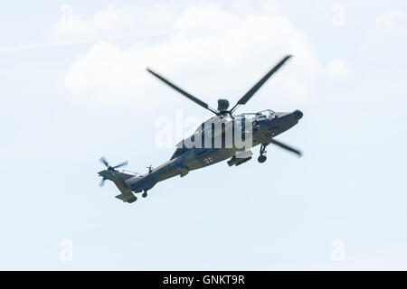 BERLIN, ALLEMAGNE - 03 juin 2016 : Airbus Helicopters hélicoptère d'attaque Tigre. L'armée allemande. ILA Berlin Air Show Exhibition 2016 Banque D'Images