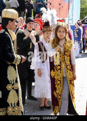 Festival des cultures nationales de Friendship Bridge Banque D'Images