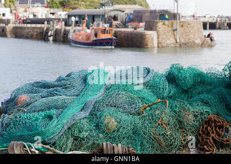 Équipement de pêche commerciale dans le port Banque D'Images