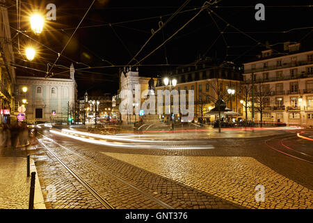 Lisbonne, Portugal, Place Luis de Camoes la nuit Banque D'Images