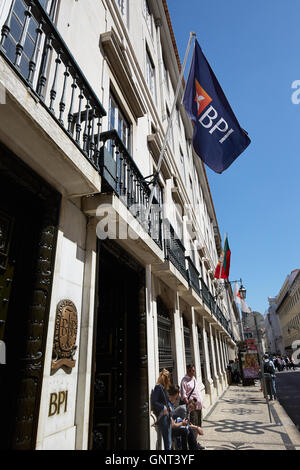 Lisbonne, Portugal, drapeau et emblème de la banque BPI Banque D'Images