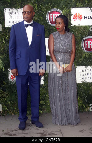 12 juin 2016 - Samuel L Jackson et Sophie Davies participant à l'un pour les garçons Fashion Ball 2016 au Victoria & Albert Museum de Banque D'Images