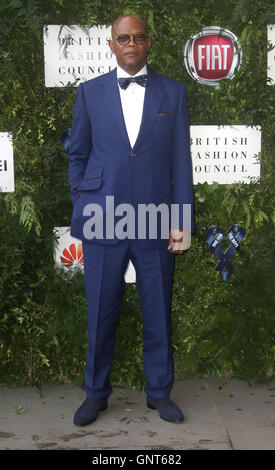 12 juin 2016 - Samuel L Jackson participant à l'un pour les garçons Fashion Ball 2016 au Victoria & Albert Museum à Londres, au Royaume-Uni. Banque D'Images