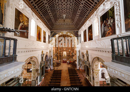 Retable Baroque. L'Iglesia Nuestra Señora del Carmen, bâtiment de style mudéjar et style baroque. Antequera,province de Malaga Costa del Sol Banque D'Images