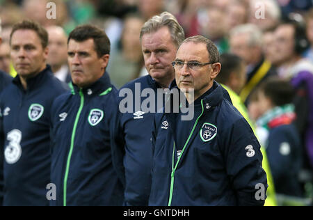 Martin O'Neil, directeur de la République d'Irlande (à droite) avant l'International friendly au stade Aviva, Dublin. APPUYEZ SUR ASSOCIATION photo. Date de la photo: Mercredi 31 août 2016. Voir PA Story FOOTBALL Republic. Le crédit photo devrait se lire comme suit : Brian Lawless/PA Wire. Banque D'Images