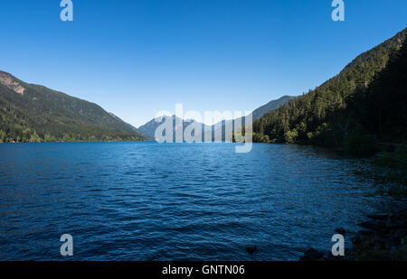 Beau Panorama du lac Crescent à Olympic National Park, Washington Banque D'Images