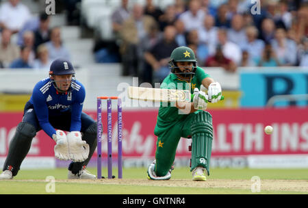 Azhar Ali du Pakistan les chauves-souris au cours de la quatrième internationale un jour à Headingley, Leeds. Banque D'Images