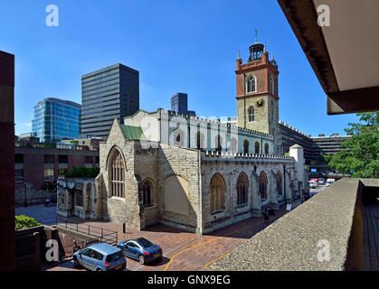 Londres, Angleterre, Royaume-Uni. St Giles Cripplegate' Church, rue barbacane (avant). Banque D'Images