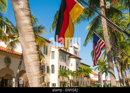 L'Everglades exclusive Club, conçu par le légendaire architecte Addison Mizner, sur Worth Avenue à Palm Beach, en Floride. (USA) Banque D'Images