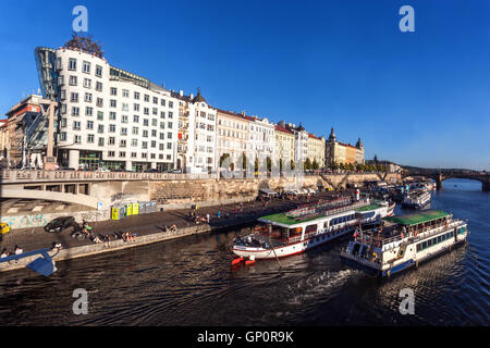 Maison Dansante à Riverside, Prague, République Tchèque, Europe Banque D'Images