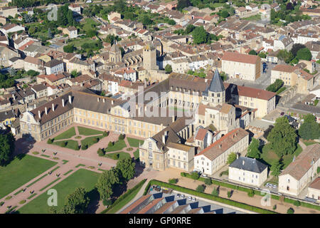 VUE AÉRIENNE.Abbaye bénédictine de Cluny.Saône-et-Loire, Bourgogne, France. Banque D'Images