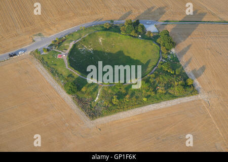 VUE AÉRIENNE.Cratère de la première Guerre mondiale.Crater de Lochnagar, Ovillers-la-Boisselle, somme, Picardie, hauts-de-France,France. Banque D'Images