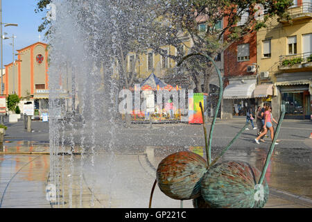 La fontaine de la Piazza Roma Square, Cagliari, Sardaigne, Italie Banque D'Images