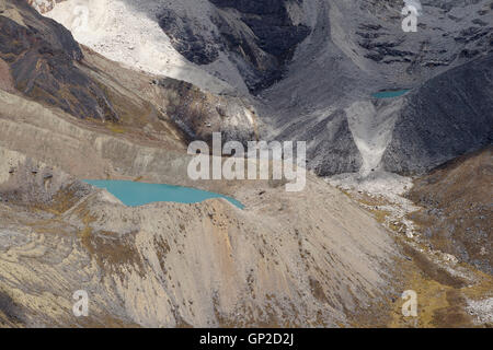 Lacs de montagne et des moraines entre Nevado Santa Cruz et de l'Alpamayo, Cordillère blanche, Pérou Banque D'Images