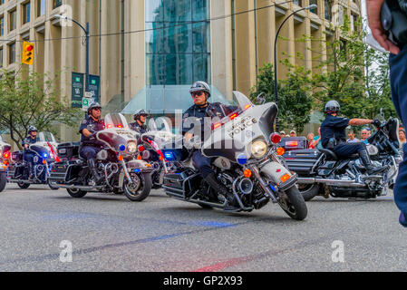L'équipe de moto de Police de Vancouver au Canada Day Parade, Vancouver, Colombie-Britannique, Canada, Banque D'Images
