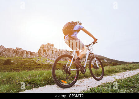 Vtt, randonnée à vélo à l'extérieur, sports extrêmes Banque D'Images