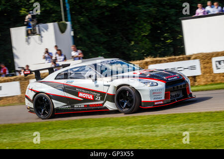 2015 Nissan R35 GT-R Drift voiture avec chauffeur James Deane en 2016 Goodwood Festival of Speed, Sussex, UK. Banque D'Images