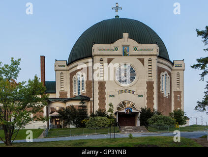 La Cathédrale Sainte Thérèse d'Avila (Cathédrale Sainte-Thérèse d'Avila) est photographié à Amos, Canada mardi, 23 août 2016. Banque D'Images