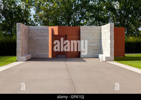 La promenade avec des "salles ouvertes" par Àlvaro-Siza au Campus Vitra, Weil am Rhein, Allemagne. Banque D'Images