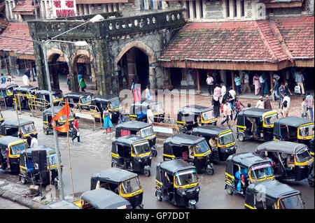 L'image de Bandra, gare ferroviaire patrimoniale de Bandra, Mumbai, Maharashtra, Inde Banque D'Images