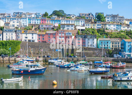 Brixham Harbour Brixham Devon Yachts et bateaux de pêche Brixham Harbour Brixham Devon Angleterre GB Europe Banque D'Images