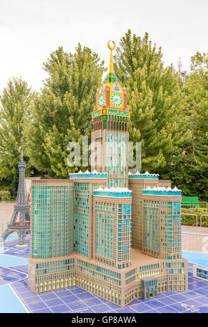 Makkah Clock Royal Tower Hotel Legoland en Allemagne Banque D'Images