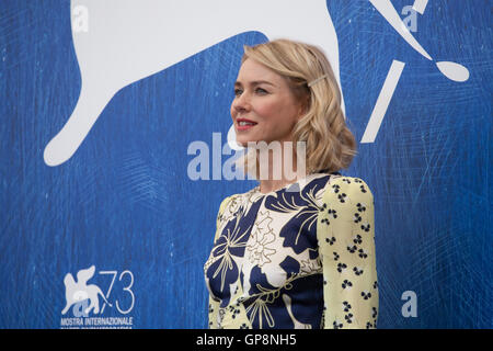 Venise, Italie. 2 Septembre, 2016. Naomi Watts au photocall du film de purge à la 73ème Festival du Film de Venise, la Sala Grande le vendredi 2 septembre 2016, Venise, Italie. Credit : Doreen Kennedy/Alamy Live News Banque D'Images