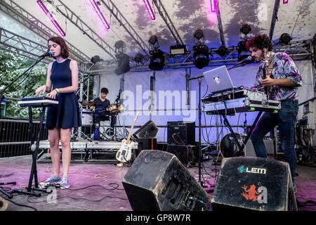 Milan, Italie. 2 Septembre, 2016. Birthh effectue live au Circolo Magnolia à Milan, Italie, le 02 septembre 2016 Crédit : Mairo Cinquetti/Alamy Live News Banque D'Images